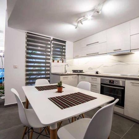 Brand New Aprt With Backyard In Lycabettus Hill ! Apartment Athens Exterior photo