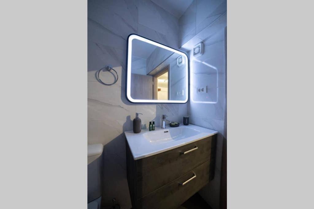 Brand New Aprt With Backyard In Lycabettus Hill ! Apartment Athens Exterior photo